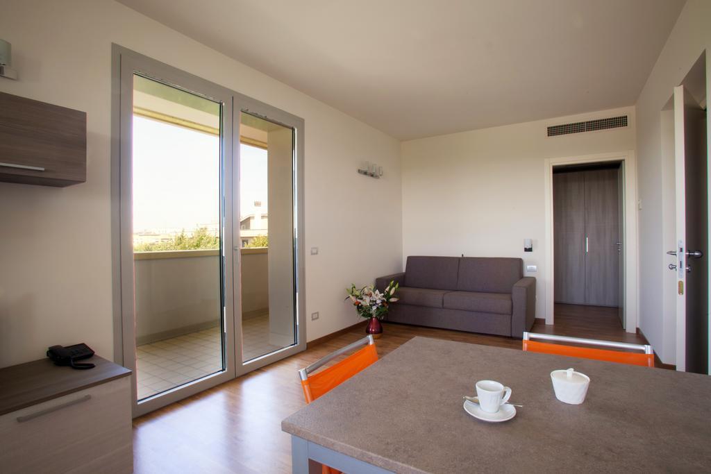 Residence Le Querce Cernusco Sul Naviglio Zimmer foto